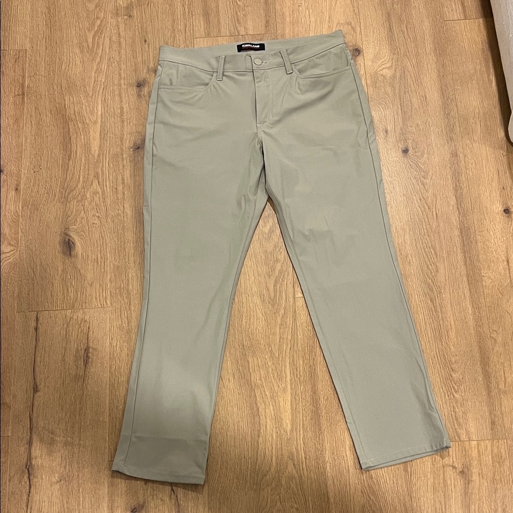 Kirkland Commuter Pants